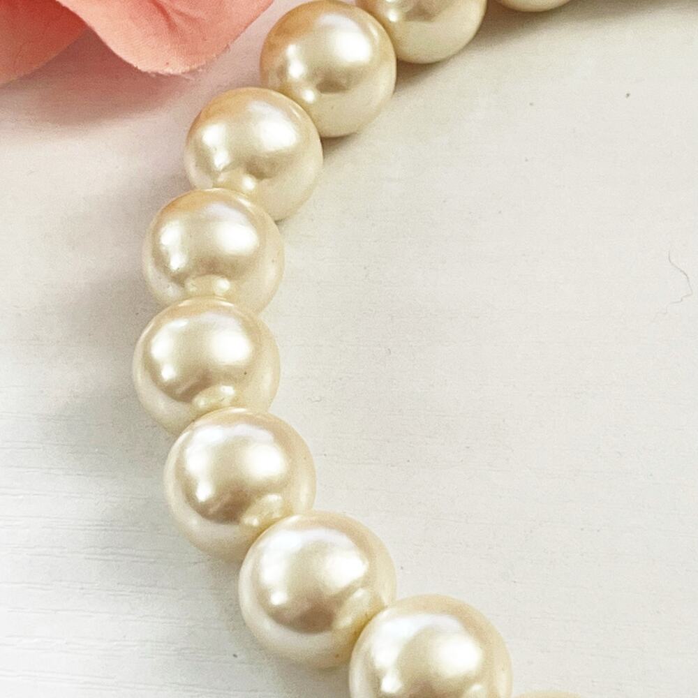 Trifari Vintage 90's Chunky Faux Pearl Necklace with Large Rhinestone Clasp - Picture 5 of 11